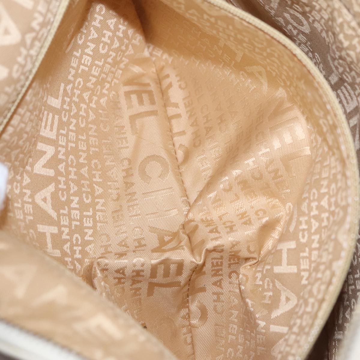 Chanel Chocolate Bar CC Shoulder Bag Quilted Leather, WHITE, LEATHER, Shoulder bag