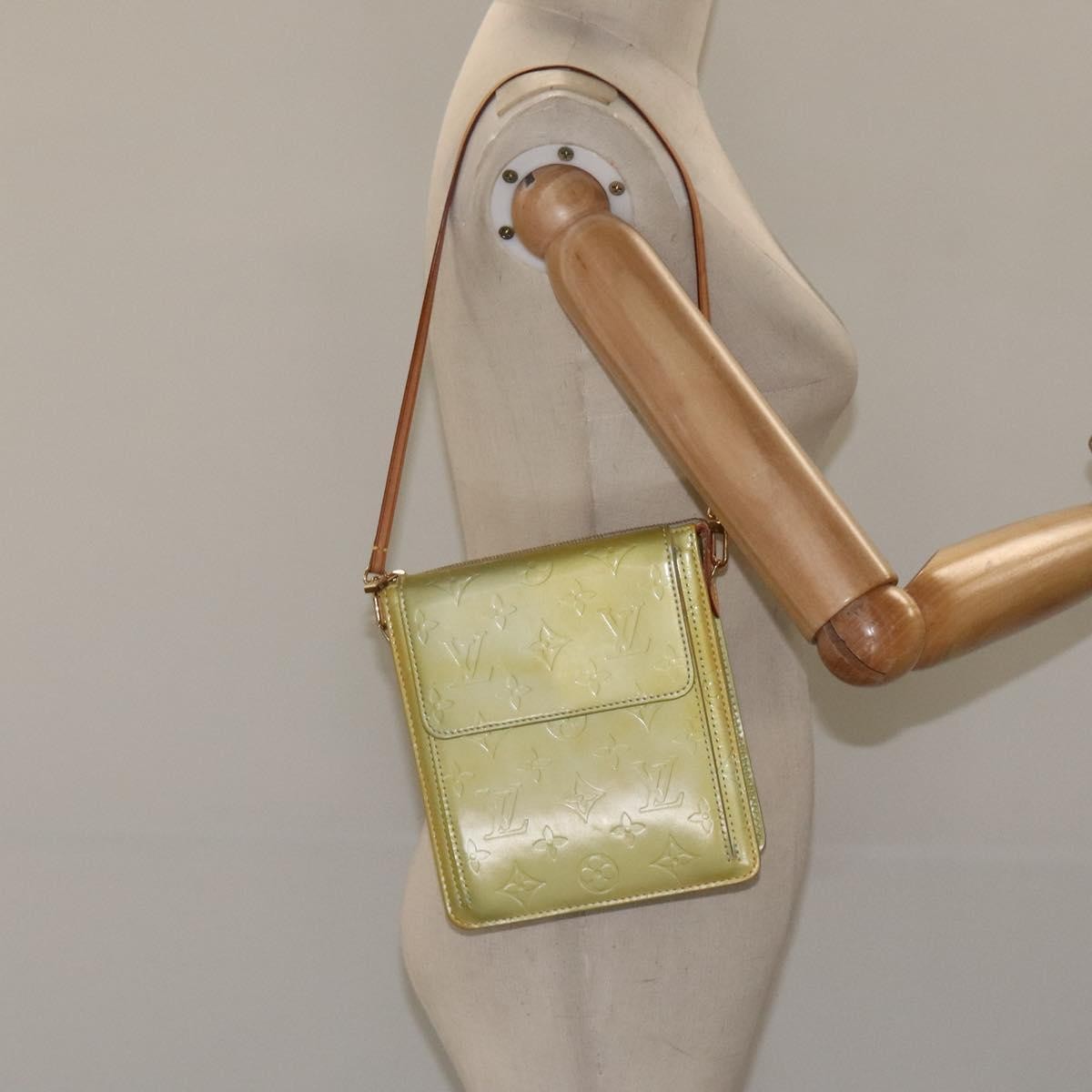 Louis Vuitton Mott Handbag Monogram Vernis, BEIGE, PATENT_LEATHER, Clutche & pouche