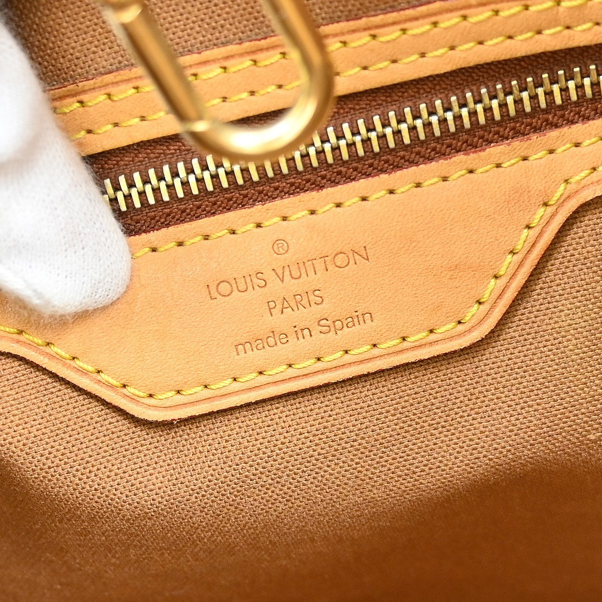 Louis Vuitton Batignolles Handbag Monogram Canvas, Brown, Canvas, Shoulder Bag