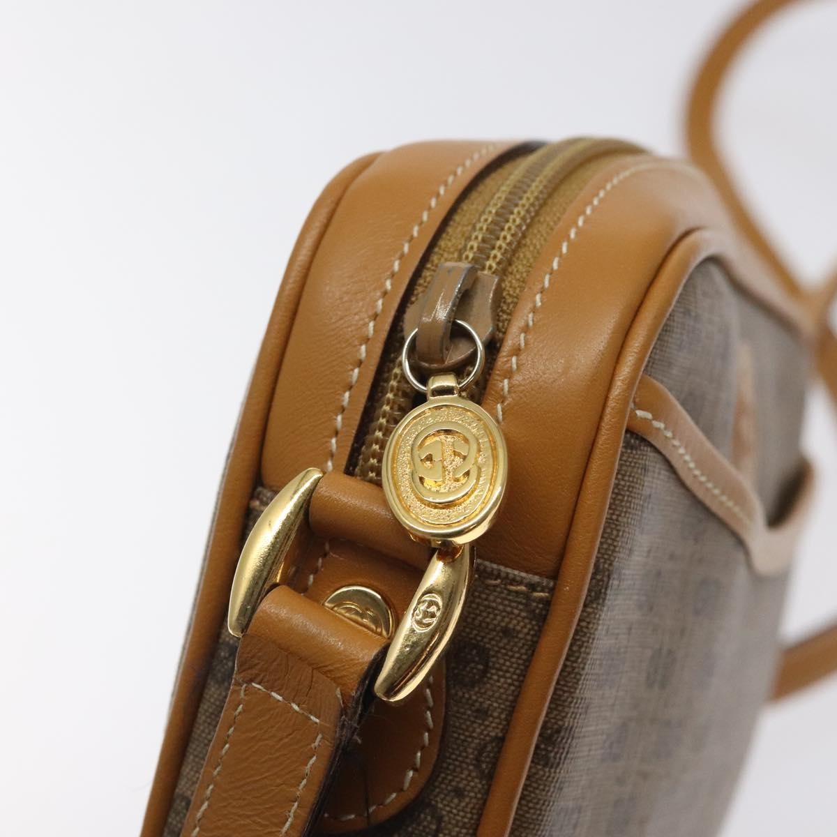 Gucci Zip Pouch GG Canvas, BEIGE, PVC, Shoulder bag