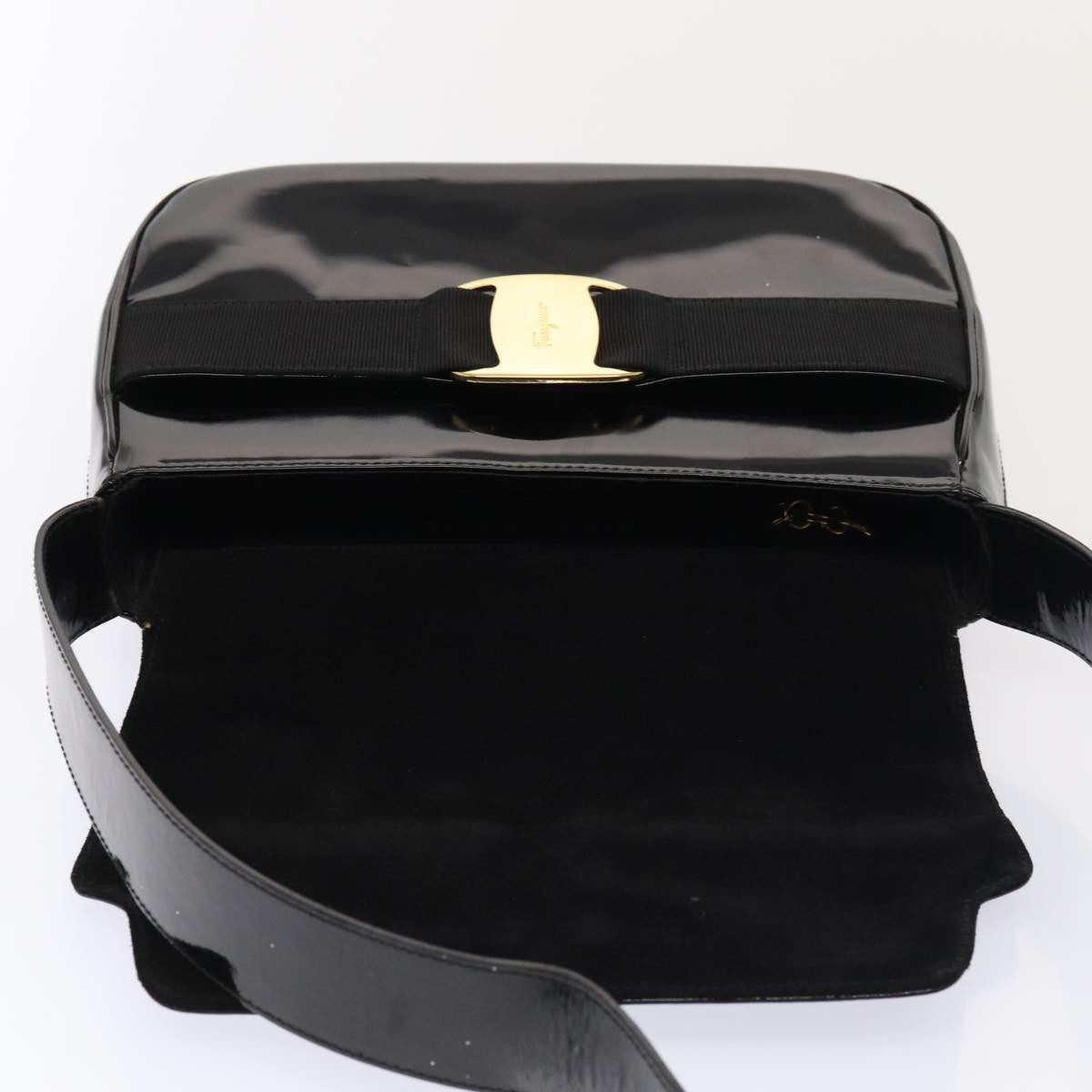 Salvatore Ferragamo Vala Shoulder Bag Patent Leather, BLACK, PATENT_LEATHER, Shoulder bag