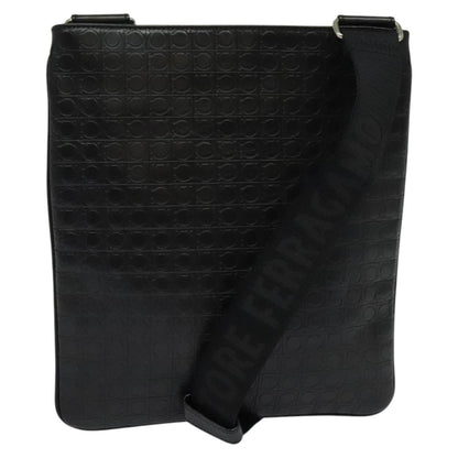 Salvatore Ferragamo Gancini Shoulder Bag Leather, BLACK, LEATHER, Shoulder bag