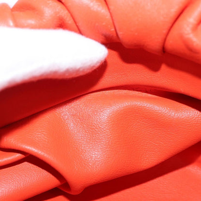 Bottega Veneta The Chain Pouch Leather, ORANGE, LEATHER, Clutche & pouche