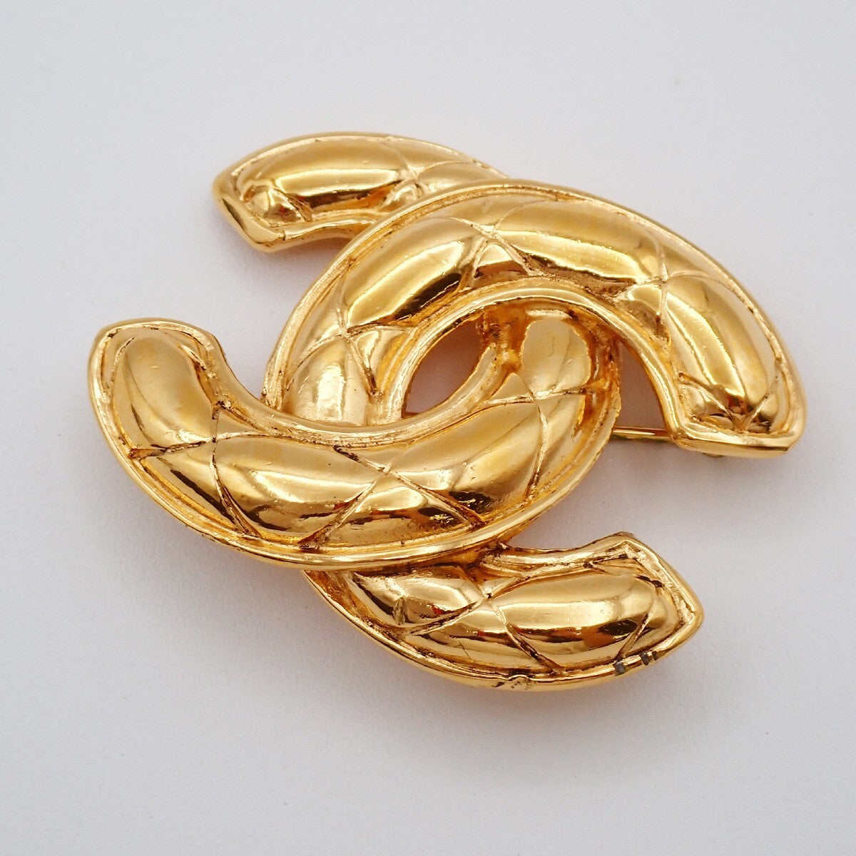 Chanel Vintage Quilted CC Brooch Metal, GOLD, GOLD_PLATED, Brooch