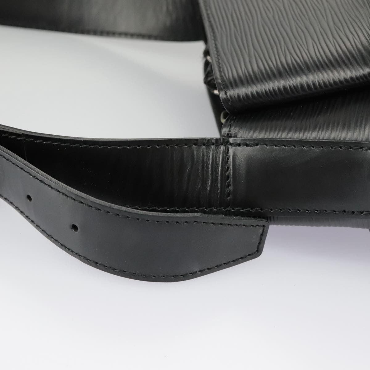 Louis Vuitton Vintage Sac d'Epaule Handbag Epi Leather, BLACK, LEATHER, Handbag