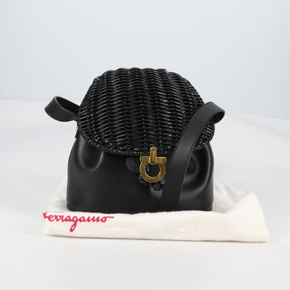 Salvatore Ferragamo Gancini Shoulder Bag Leather, BLACK, LEATHER, Shoulder bag
