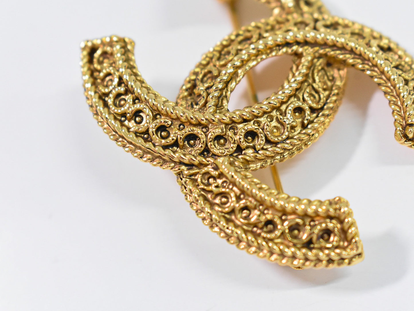 Chanel CC Brooch Metal, GOLD, GOLD_PLATED, Brooch