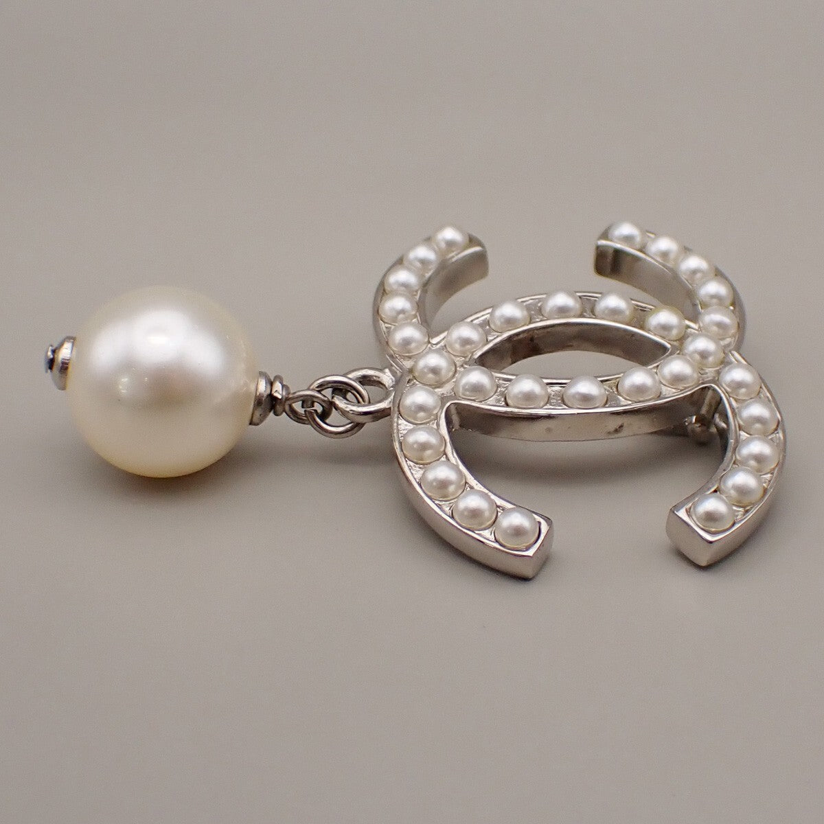 Chanel CC Drop Brooch Metal and Faux Pearls, SILVER, SILVER_PLATED, Brooch