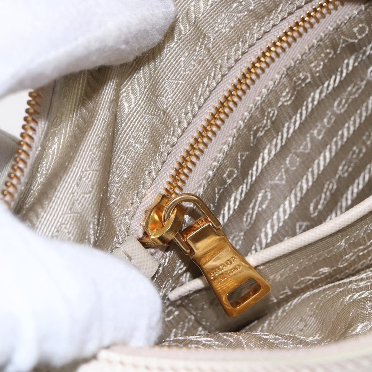 Prada Re-Edition 2005 Shoulder Bag Tessuto, BEIGE, NYLON, Shoulder bag