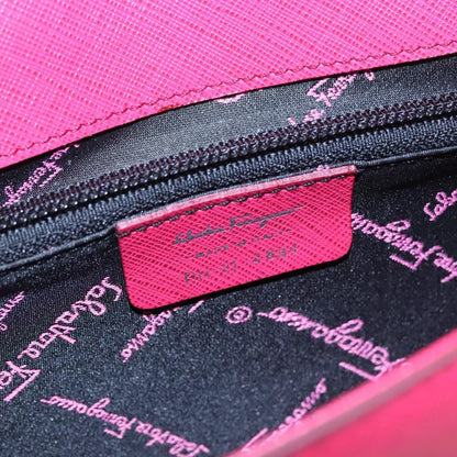 Salvatore Ferragamo Gancini Shoulder Bag Leather, PINK, LEATHER, Shoulder bag