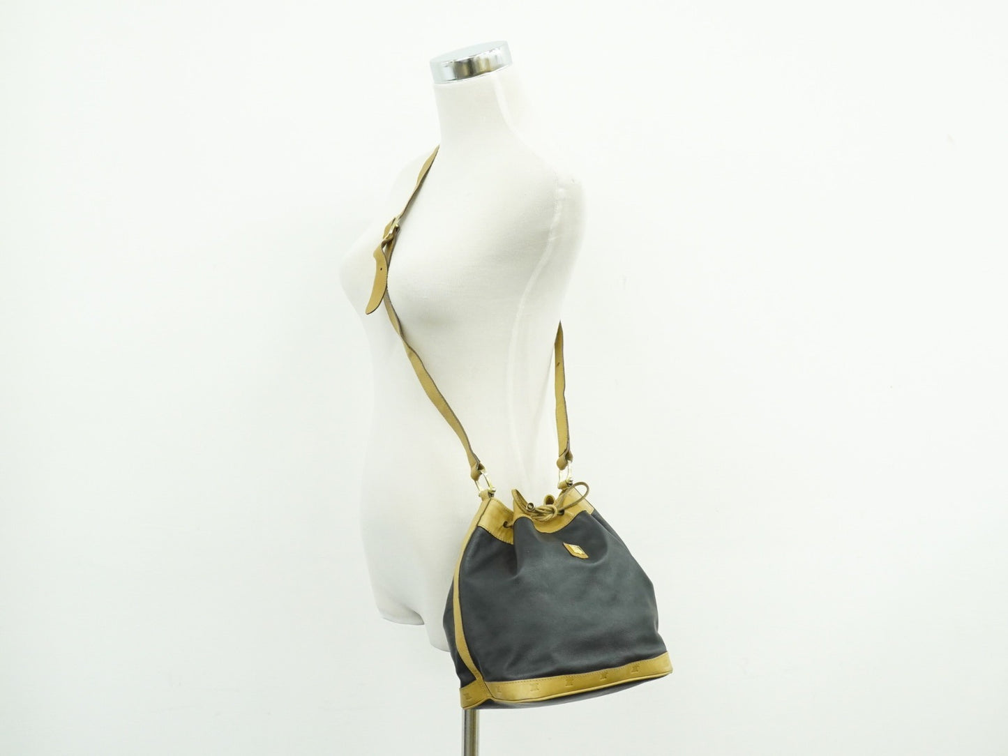 Celine Triomphe Drawstring Bucket Bag Leather, BLACK, LEATHER, Shoulder bag
