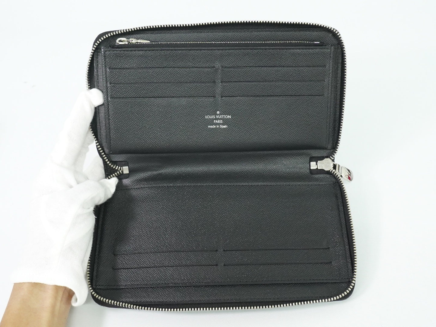 Louis Vuitton Zippy Organizer Taiga Leather, BLACK, LEATHER, Wallets