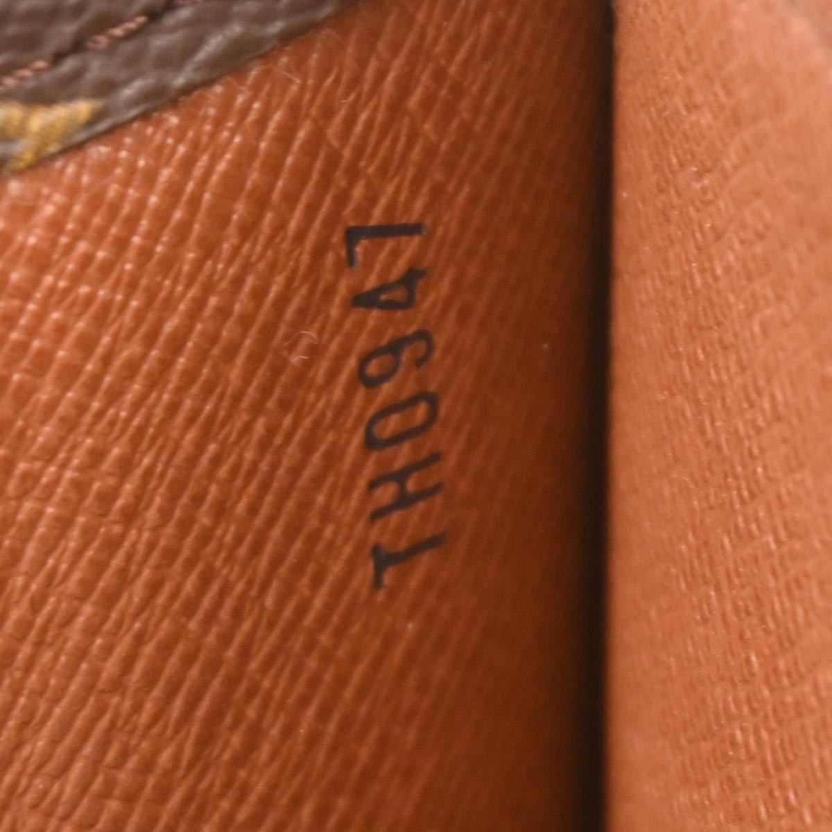 Louis Vuitton Etui Voyage Pouch Monogram Canvas, BROWN, CANVAS, Clutche & pouche