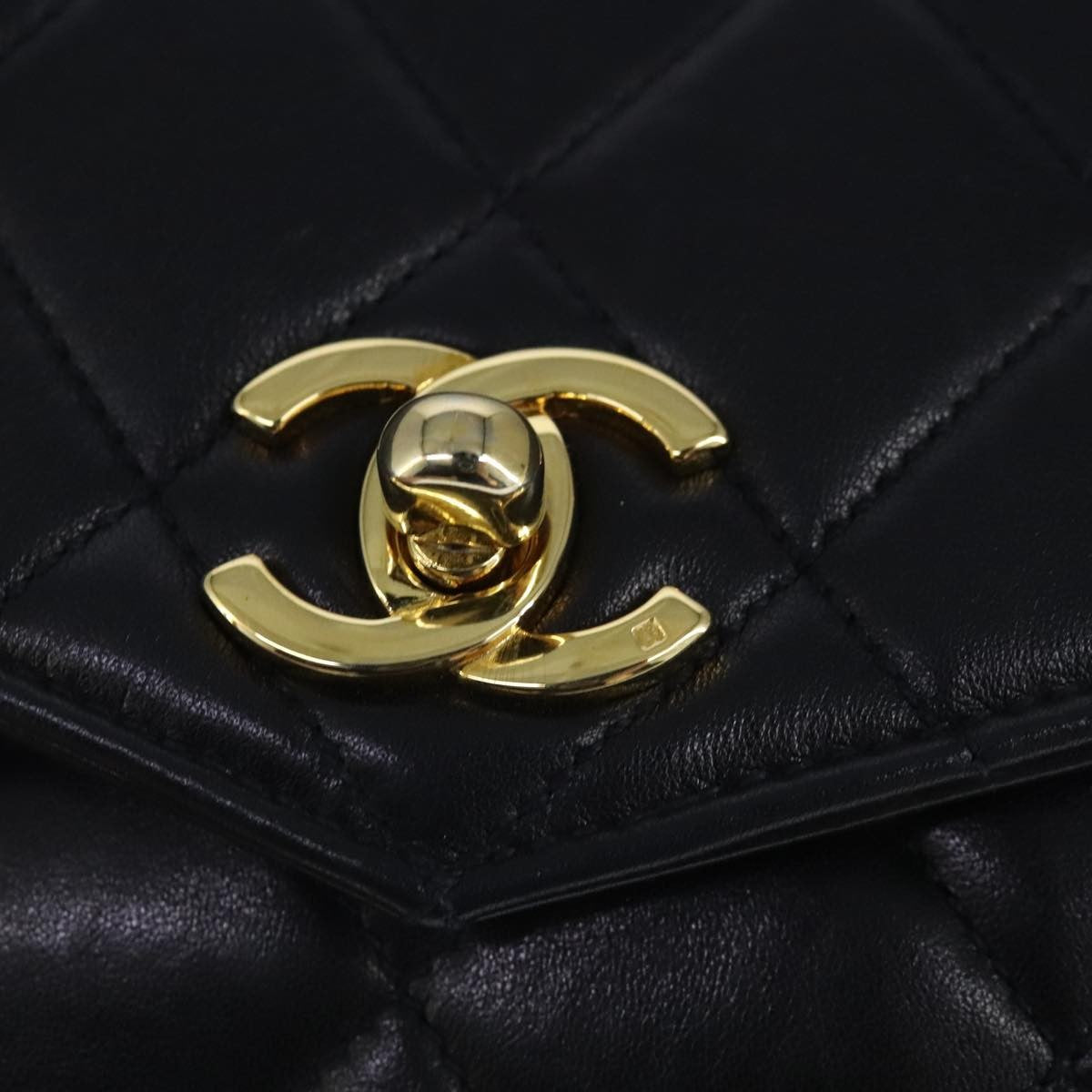 Chanel Vintage CC Flap Waist Bag Quilted Leather, BLACK, LEATHER, Clutche & pouche