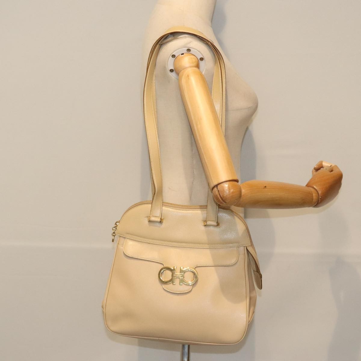 Salvatore Ferragamo Gancini Shoulder Bag Leather, BEIGE, LEATHER, Shoulder bag