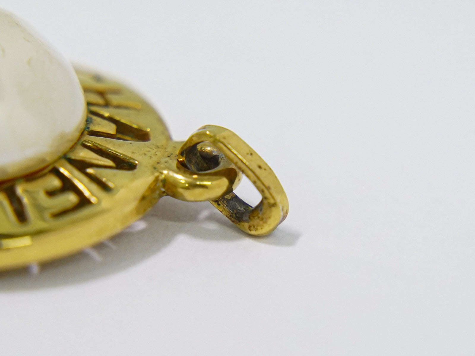 Chanel CC Logo Chain Pendant Necklace Imitation Pearl Imitation pearl with Gold-Plated and Beads, GOLD, GOLD_PLATED, Pendant & Charms