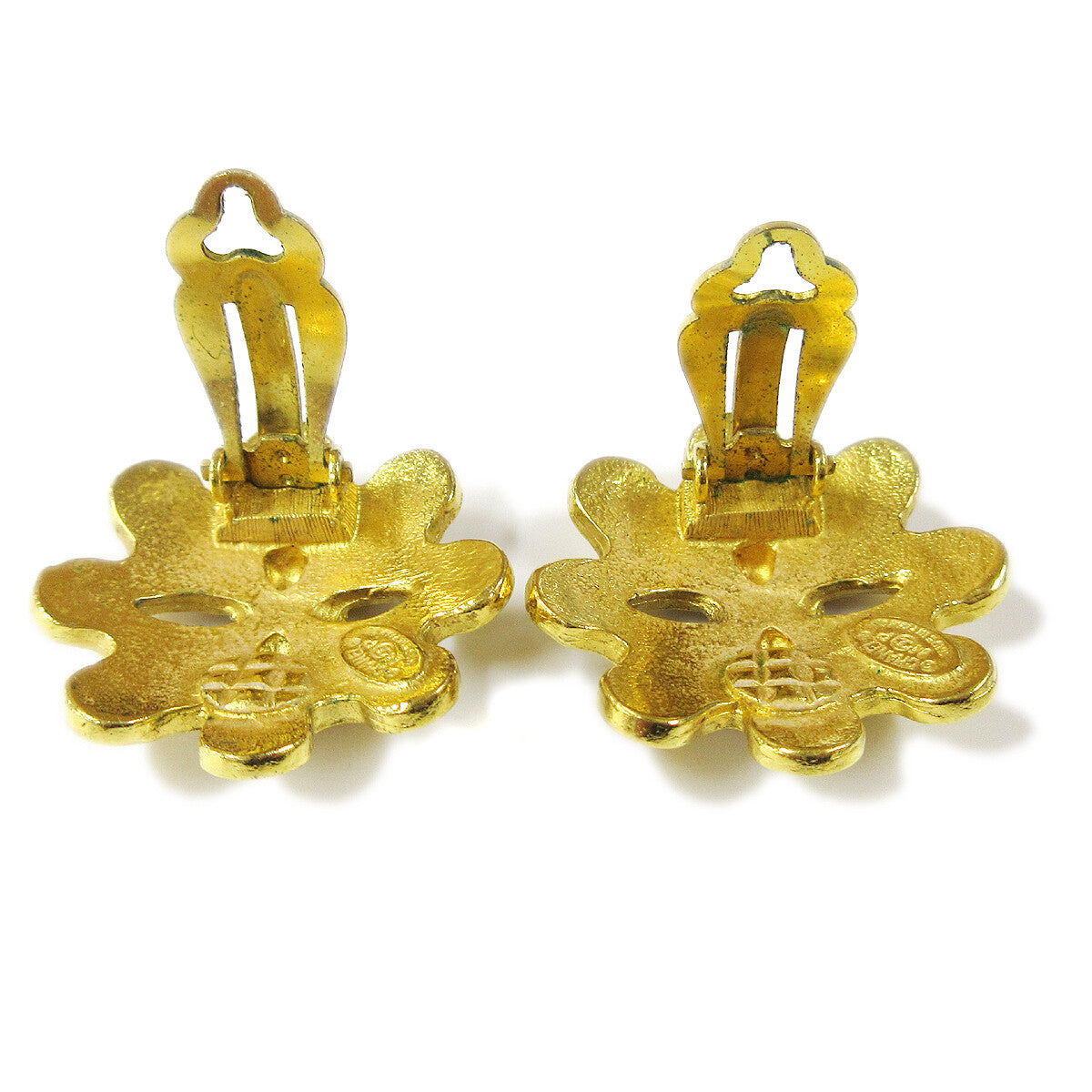 Chanel Vintage CC Flower Cutout Round Clip-On Earrings Metal, GOLD, GOLD_PLATED, Earrings