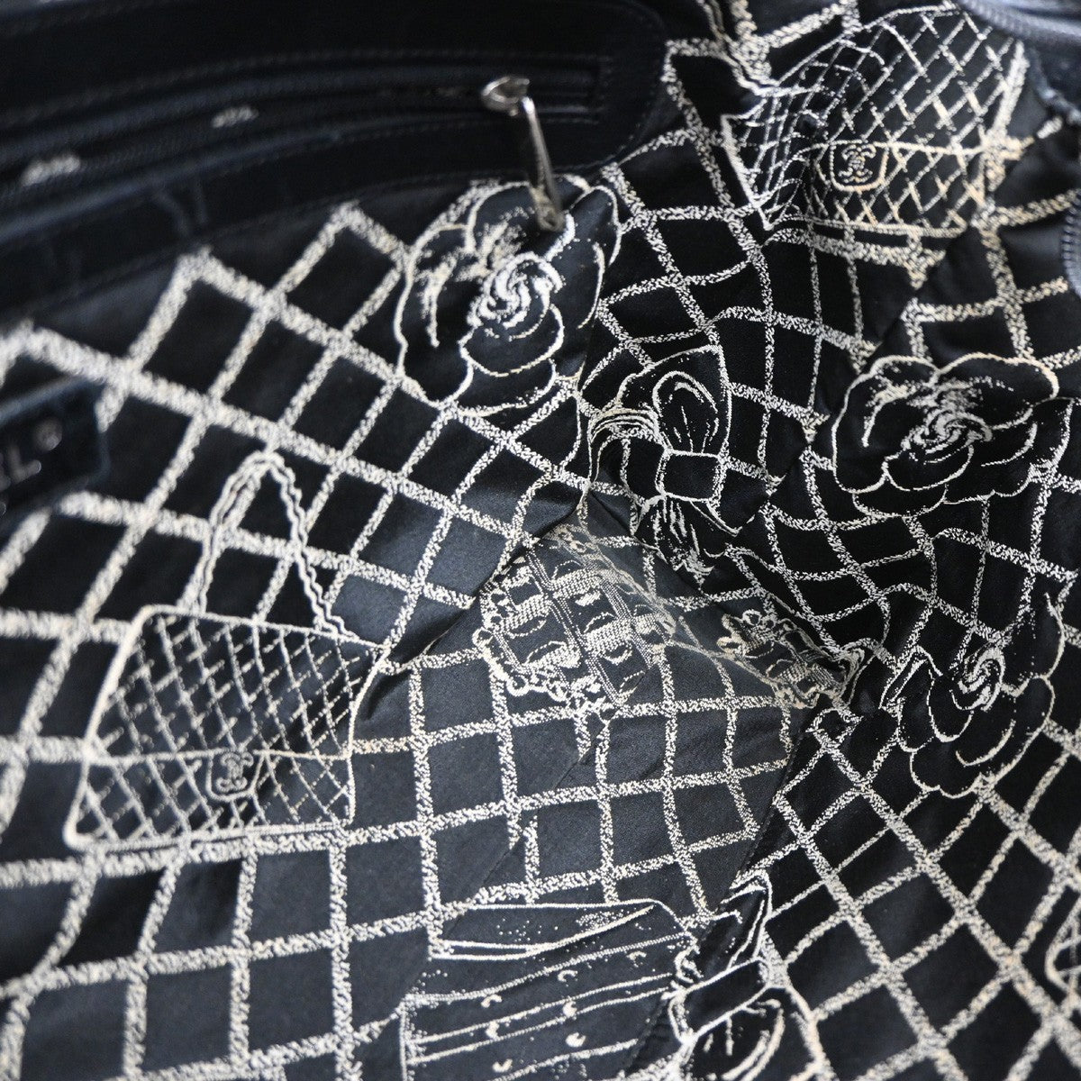 Chanel Essential 31 Rue Cambon Shopping Tote Leather, BLACK, LEATHER, Tote bag