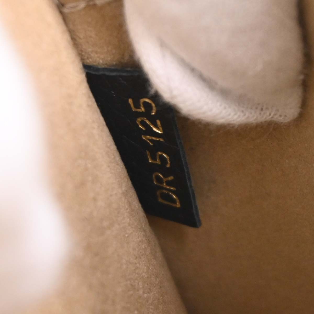 Louis Vuitton Volta Handbag Leather, BLACK, LEATHER, Handbag