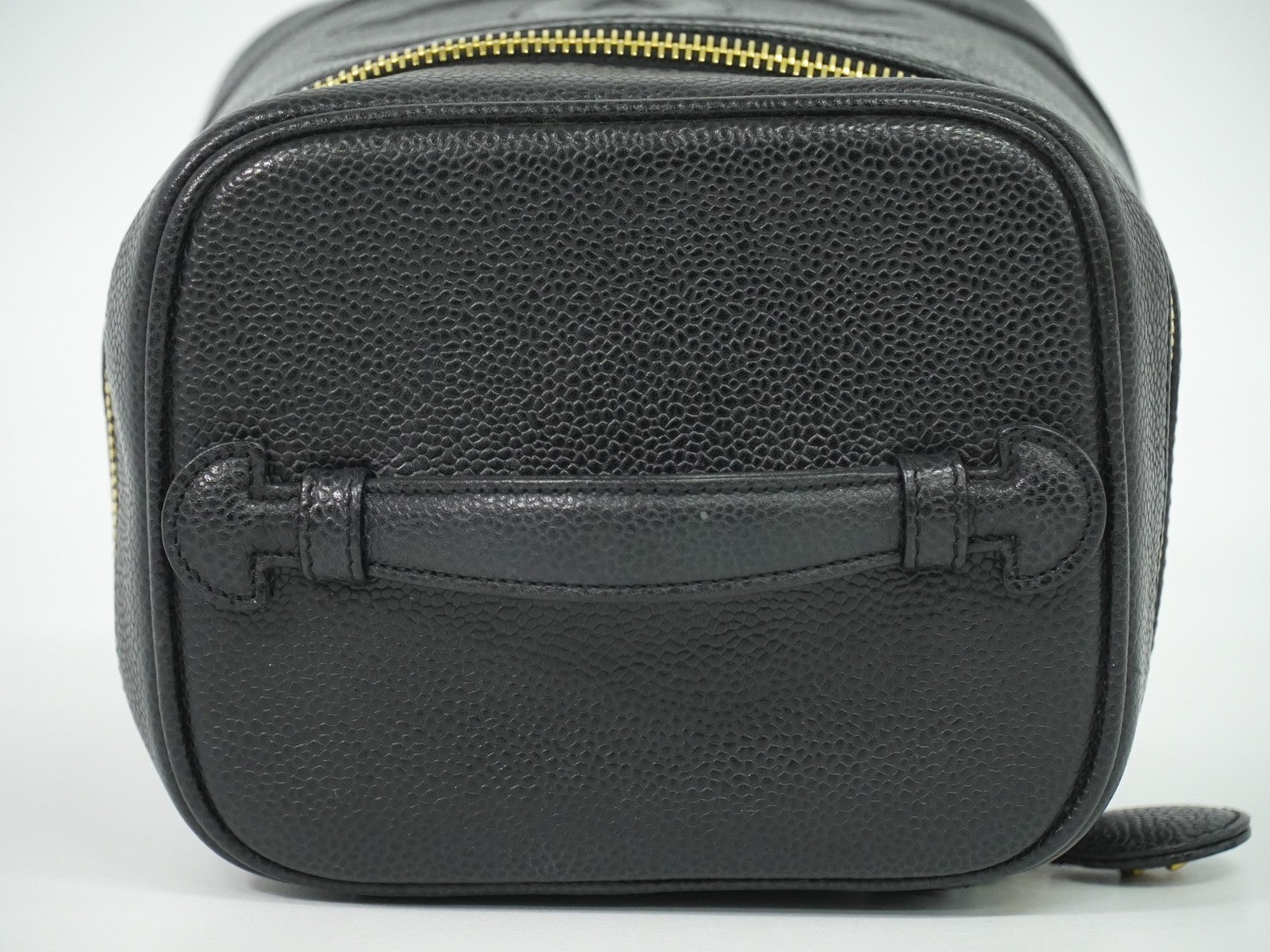 Chanel Vintage Timeless Cosmetic Case Caviar, BLACK, LEATHER, Toiletry Case