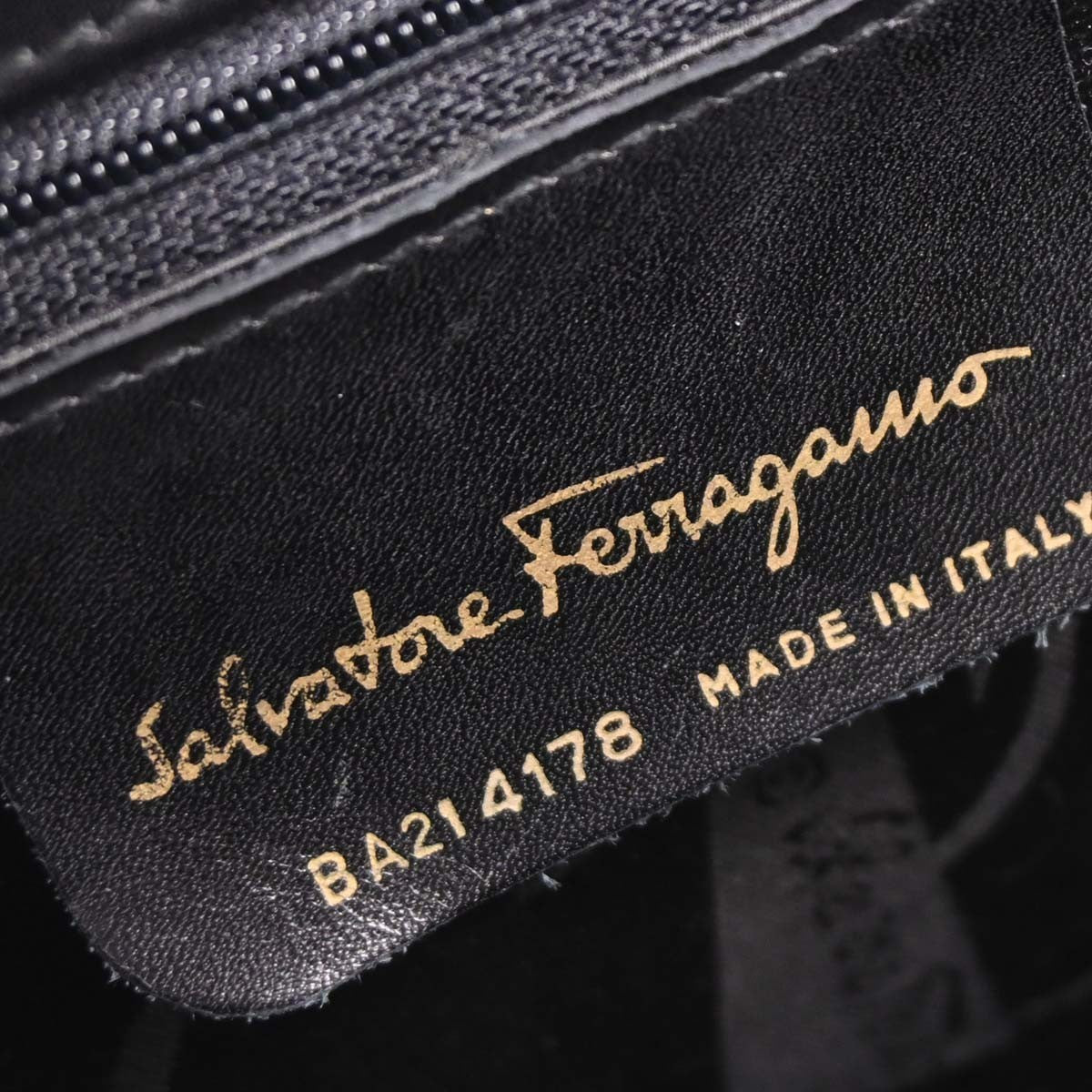 Salvatore Ferragamo Convertible Vara Bow Tote Leather, BLACK, LEATHER, Handbag