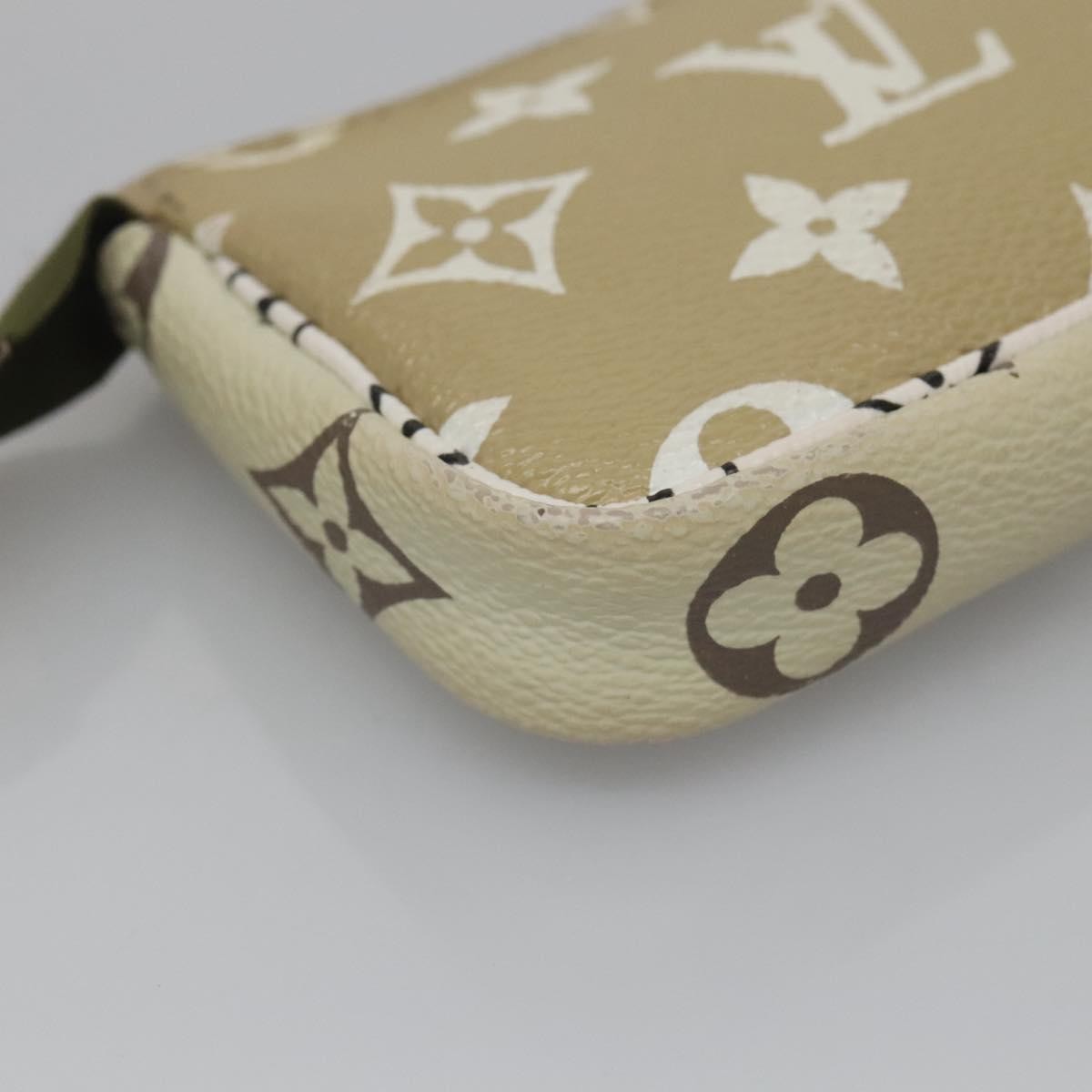 Louis Vuitton Mini pochette accessoire Limited edition Monogram canvas, GREEN, CANVAS, Clutche & pouche