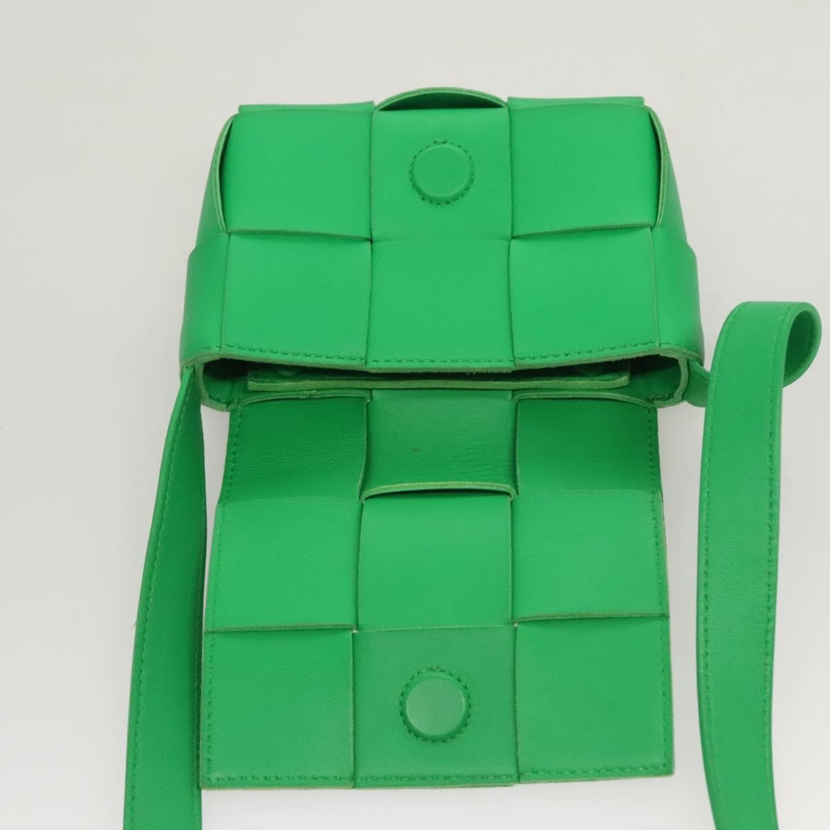 Bottega Veneta Cassette Crossbody Bag Maxi Intrecciato Leather, GREEN, LEATHER, Shoulder bag