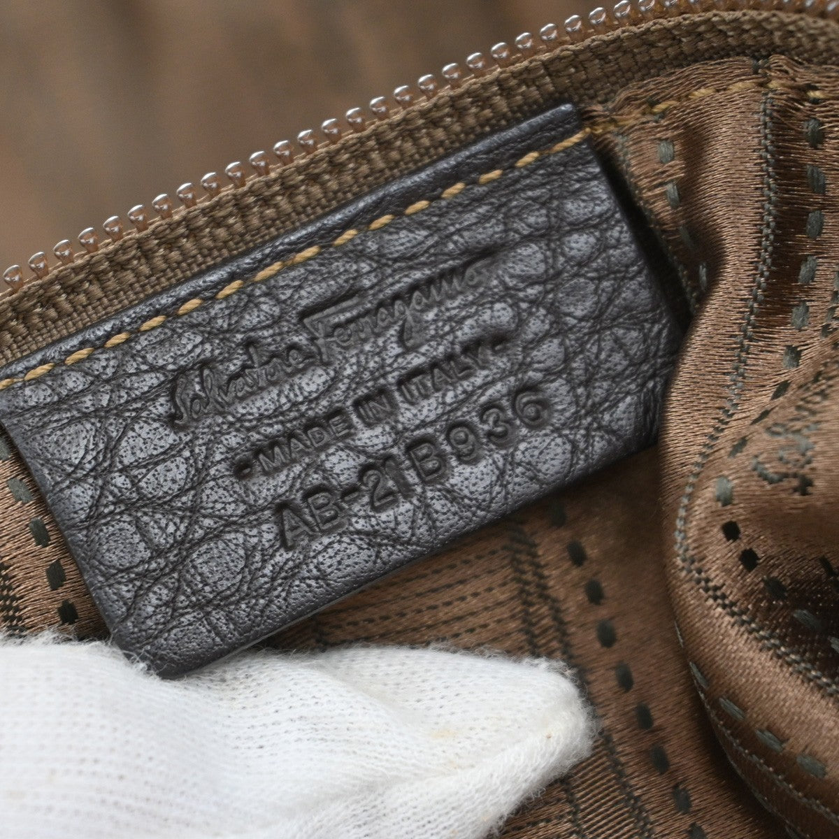 Salvatore Ferragamo Gancini handbag Leather, GRAY, LEATHER, Handbag