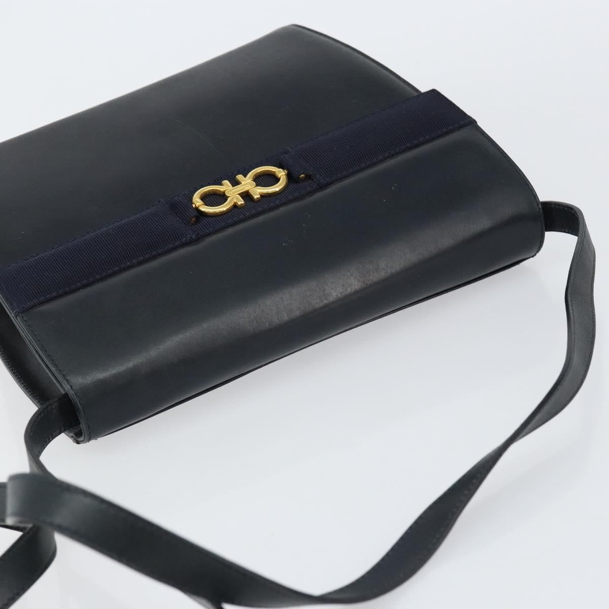 Salvatore Ferragamo Gancini Shoulder Bag Leather, BLACK, LEATHER, Shoulder bag