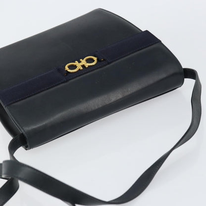 Salvatore Ferragamo Gancini Shoulder Bag Leather, BLACK, LEATHER, Shoulder bag