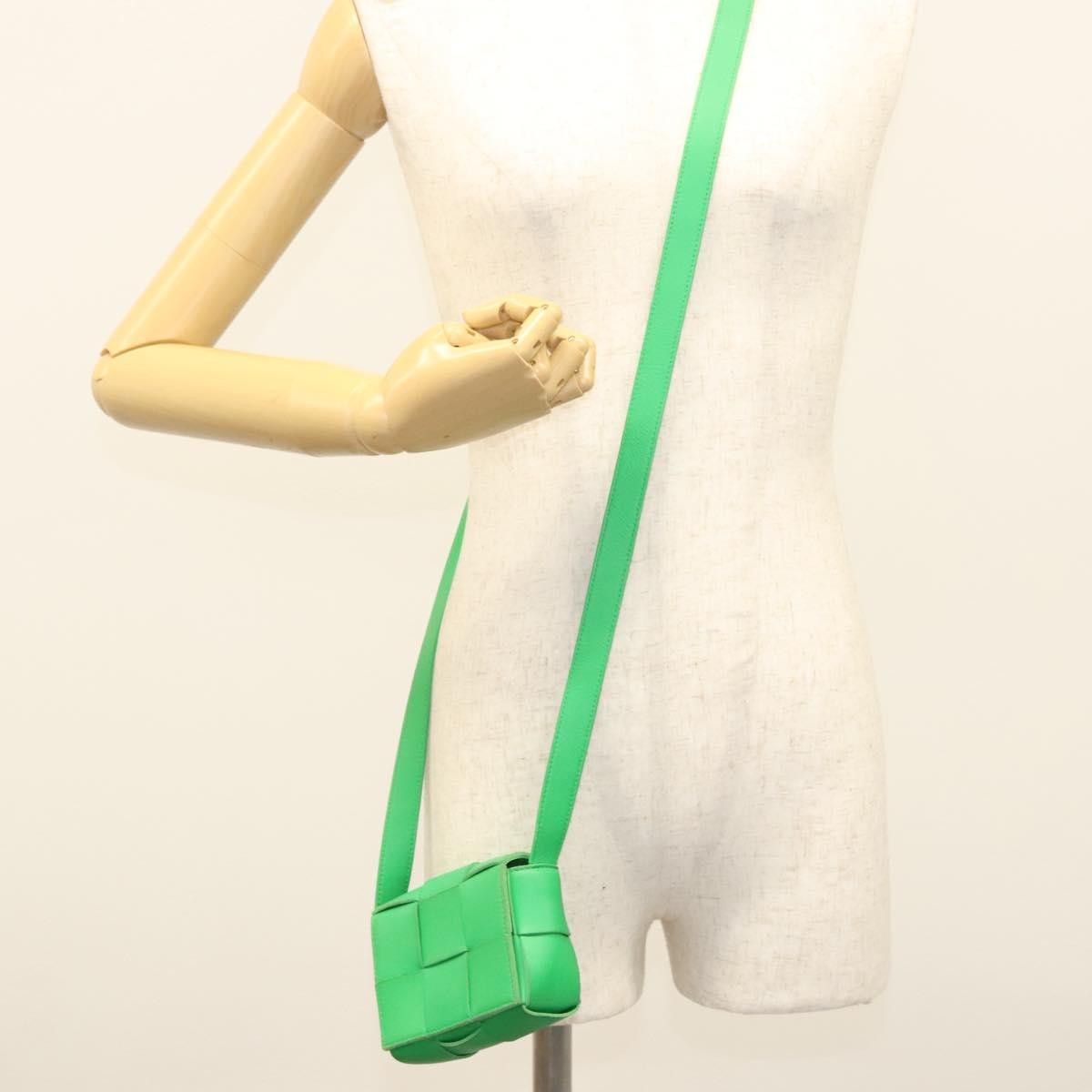 Bottega Veneta Cassette Crossbody Bag Maxi Intrecciato Leather, GREEN, LEATHER, Shoulder bag