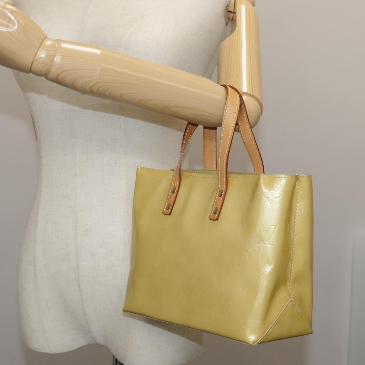 Louis Vuitton Reade Handbag Monogram Vernis, BEIGE, PATENT_LEATHER, Handbag
