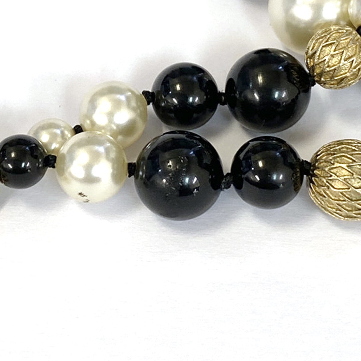 Chanel CC Logo Chain Pendant Necklace Imitation Pearl Imitation pearl with Gold-Plated and Beads, GOLD, GOLD_PLATED, Necklace