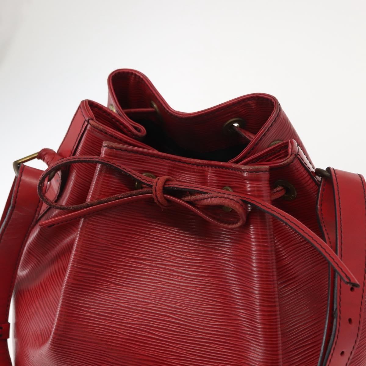 Louis Vuitton Petit Noe Handbag Epi Leather, RED, LEATHER, Shoulder bag
