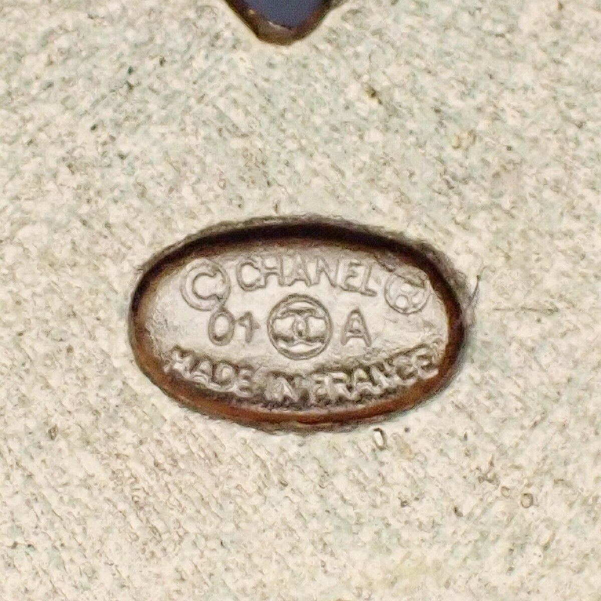 Chanel CC Logo Brooch Crystal Embellished Metal, GOLD, GOLD_PLATED, Brooch