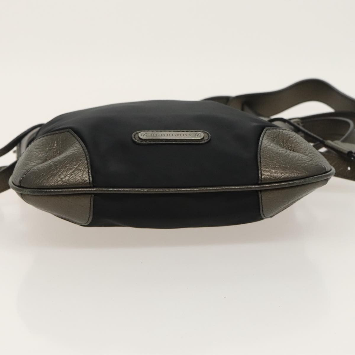 Burberry Zip Top Messenger Nylon, BLACK, NYLON, Shoulder bag