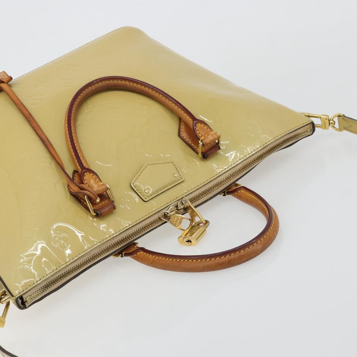 Louis Vuitton Montebello Handbag Monogram Vernis, Beige, Patent Leather, Handbag
