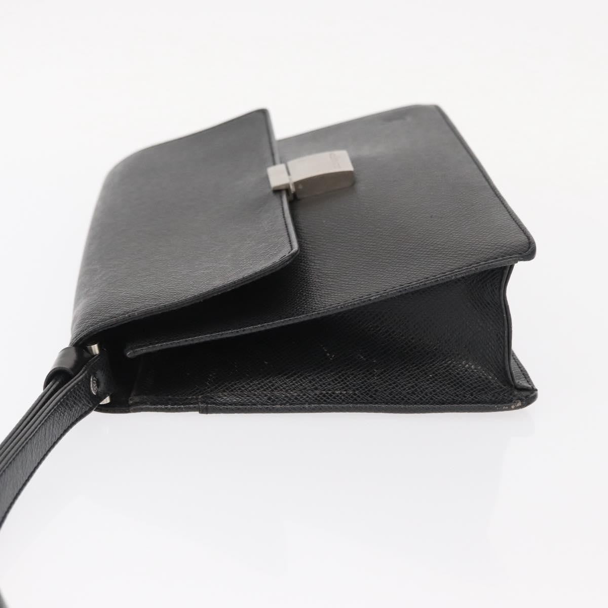 Louis Vuitton Selenga Pochette Taiga Leather, GRAY, LEATHER, Clutche & pouche