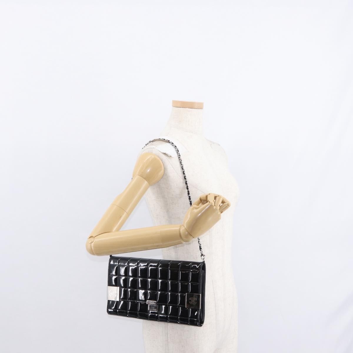 Chanel Chocolate Bar Chain Clutch Quilted Patent, BLACK, PATENT_LEATHER, Clutche & pouche