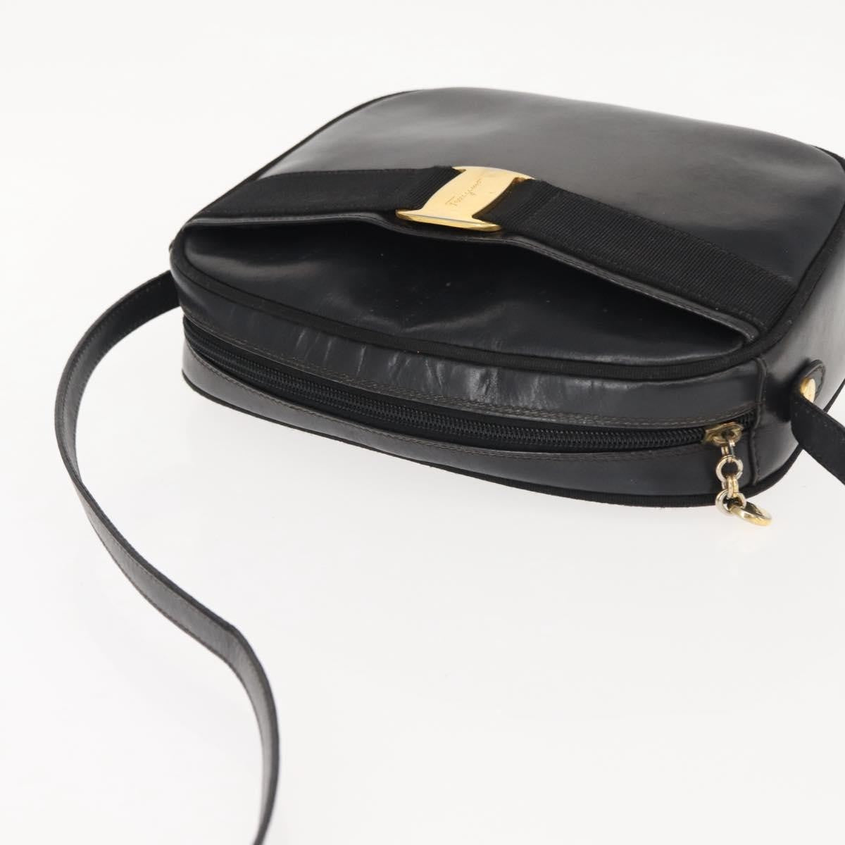 Salvatore Ferragamo Vala Shoulder Bag Leather, BLACK, LEATHER, Shoulder bag