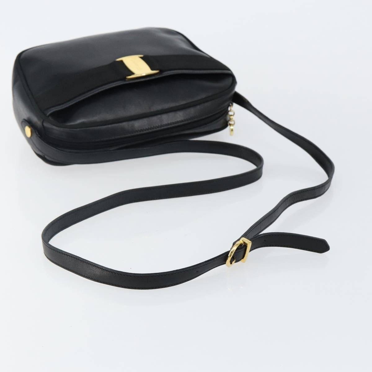 Salvatore Ferragamo Vala Shoulder Bag Leather, BLACK, LEATHER, Shoulder bag