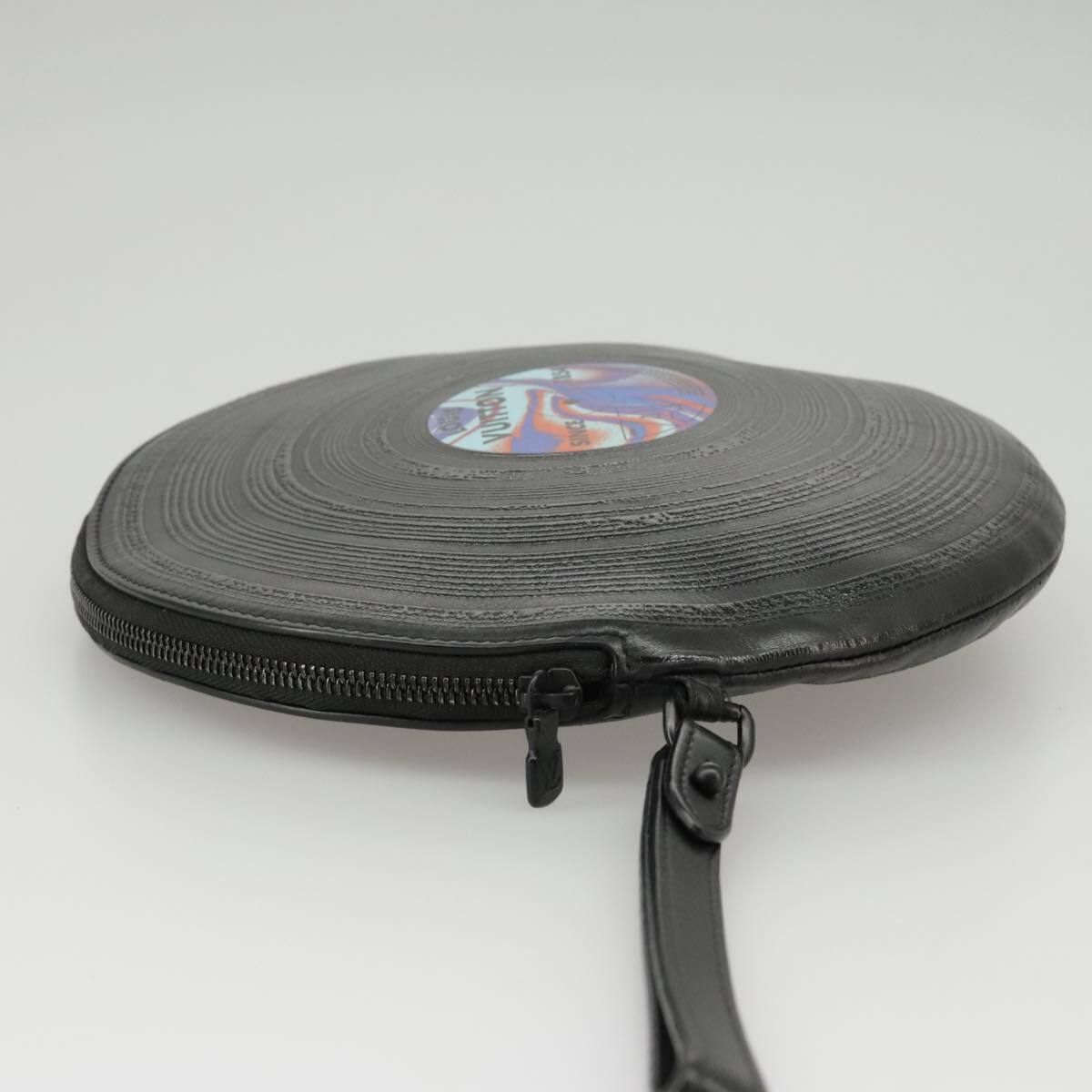 Louis Vuitton Disk pouch Leather, BLACK, LEATHER, Clutche & pouche