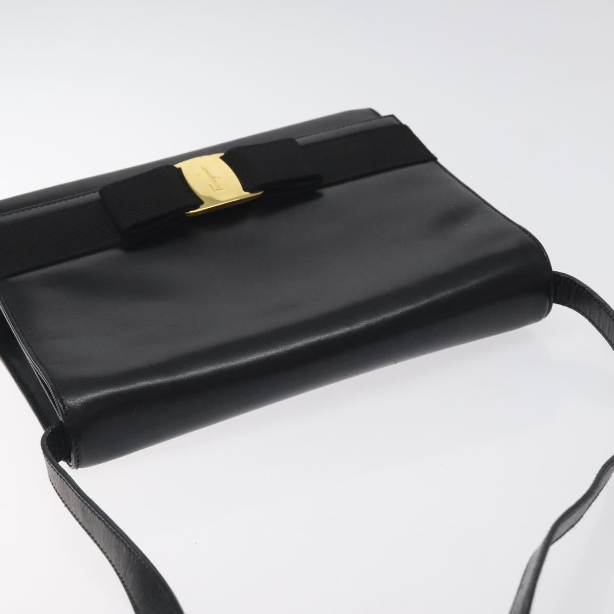 Salvatore Ferragamo Vara shoulder Bag Leather, Black, Leather, Shoulder Bag