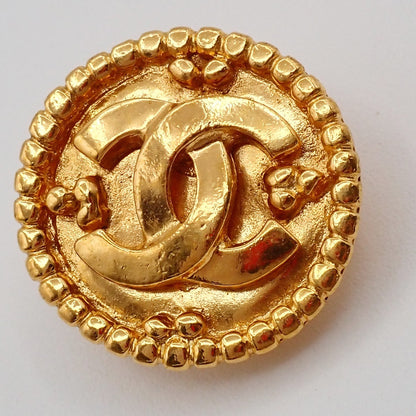 Chanel Vintage CC Round Button Clip-On Earrings Metal, Gold, Gold Plated, Earrings