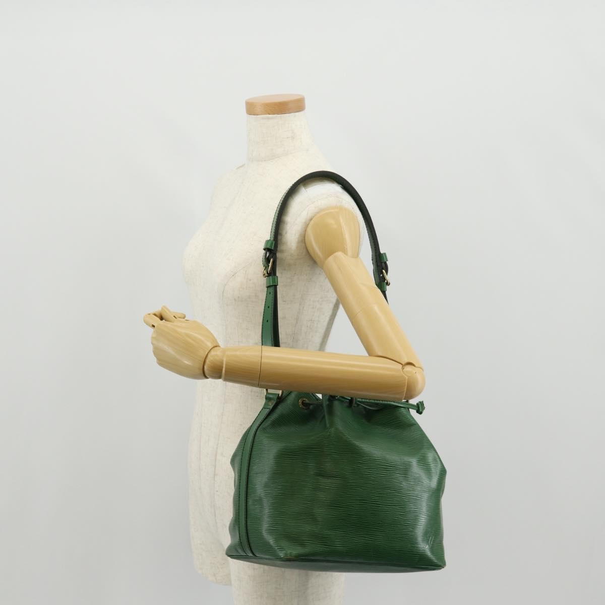 Louis Vuitton Petit Noe Handbag Epi Leather, GREEN, LEATHER, Shoulder bag