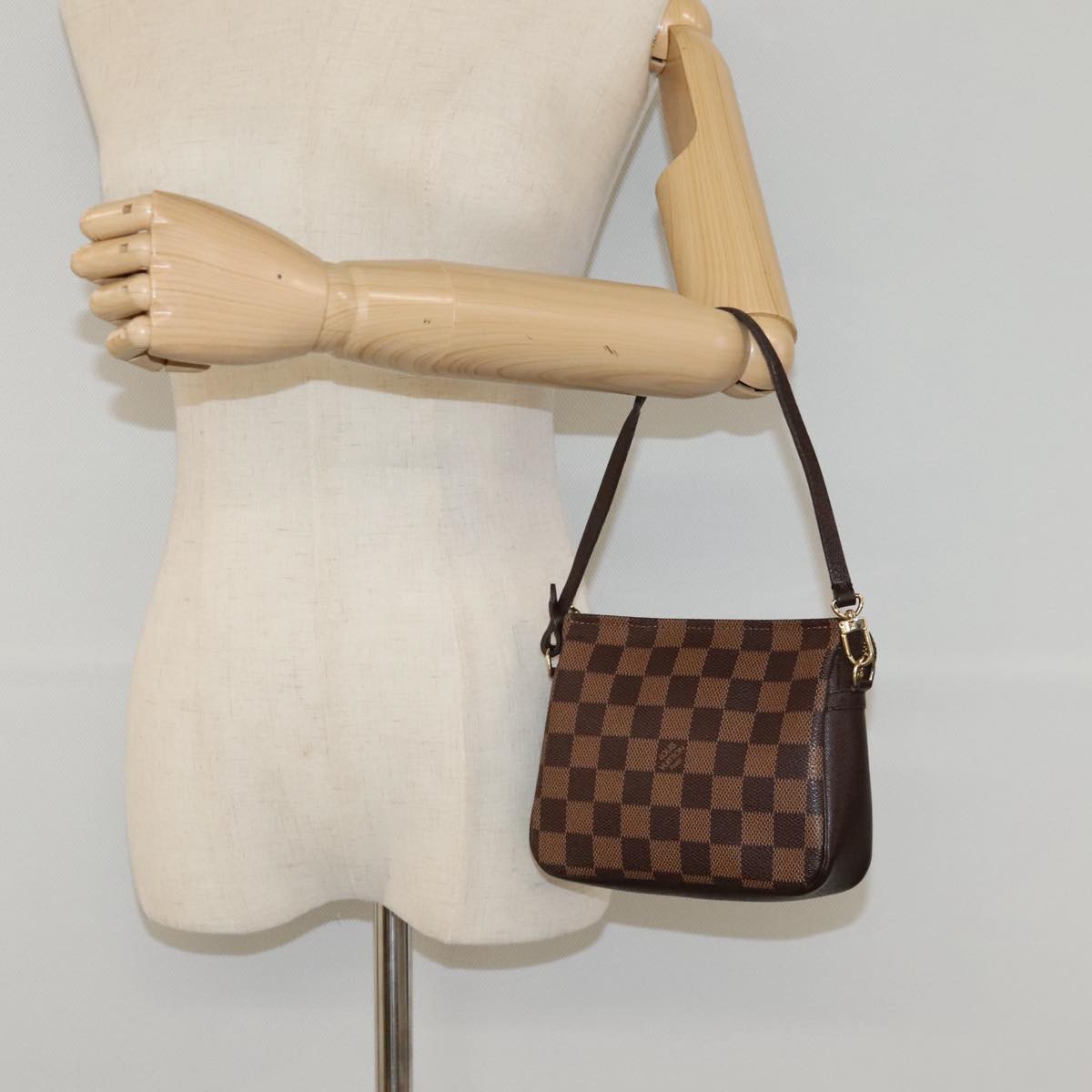 Louis Vuitton Trousse Make Up Bag Damier, BROWN, CANVAS, Clutche & pouche