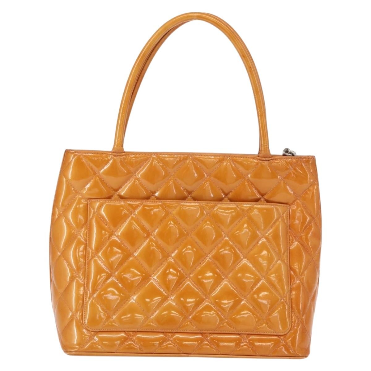 Chanel Medallion Tote Quilted Patent, BEIGE, PATENT_LEATHER, Tote bag