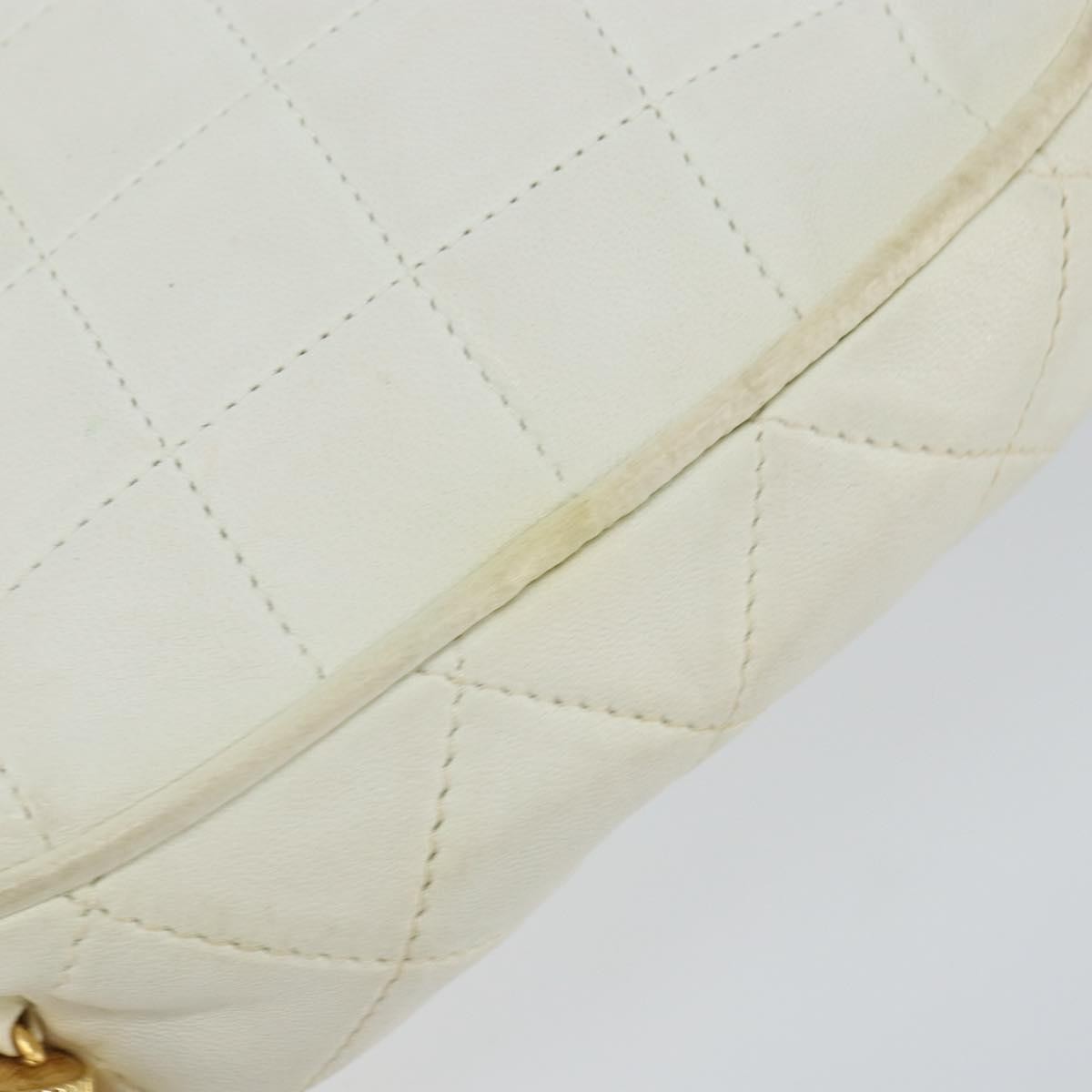 Chanel Vintage Diamond Tassel Crossbody Quilted Lambskin, WHITE, LEATHER, Clutche & pouche
