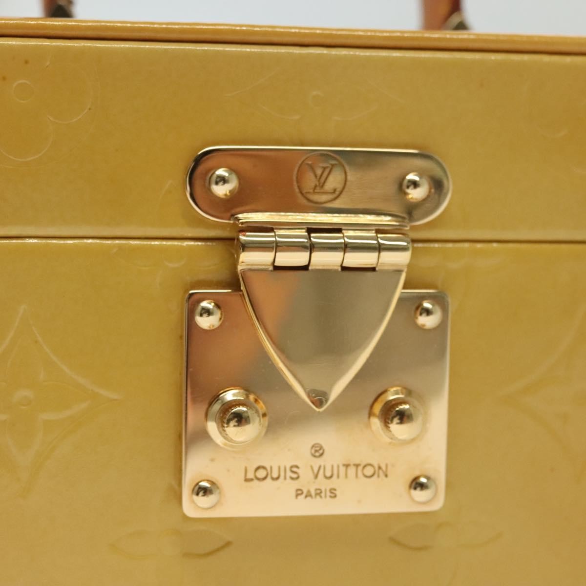 Louis Vuitton Bleecker Box Bag Monogram Vernis, BEIGE, PATENT_LEATHER, Clutche & pouche