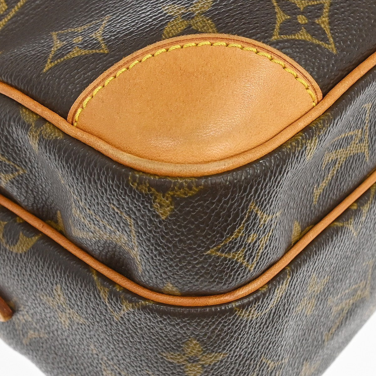 Louis Vuitton Nil Messenger Bag Monogram Canvas, Brown, Canvas, Shoulder Bag